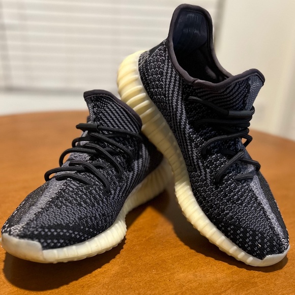 Adidas YEEZY Boost 350 - Picture 1 of 6